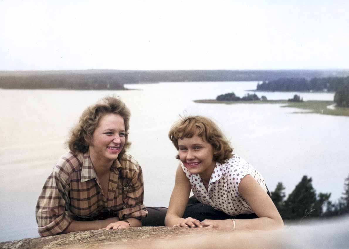 Neitokaiset Kasavuorella, 1950-luku.