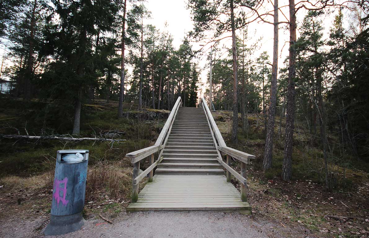 Mankkaan neljät portaat, Espoo