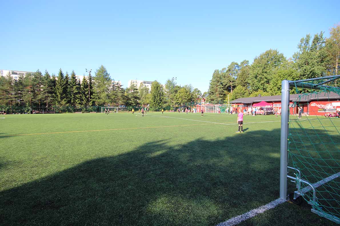 Kivenlahden tekonurmi, Espoo.