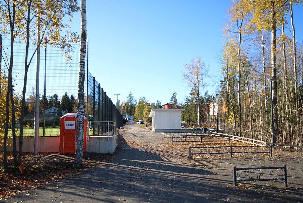 Kungsgårdsskolanin tekonurmi, Espoo.